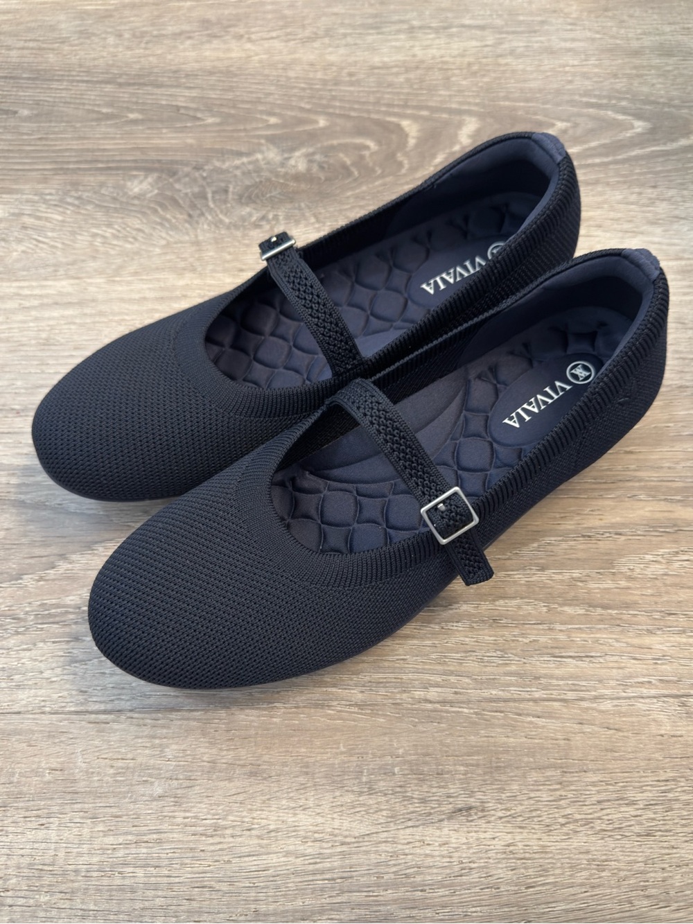 Vivaia Lightweight Round-Toe Flats Claire Walker Mary-Jane - Picture 4 of 9